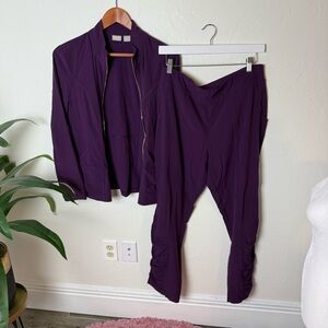 Chico’s Zenergy Plum Purple Zip Jacket & Ruched Stretch Pant Set – Size 1 (8/10)